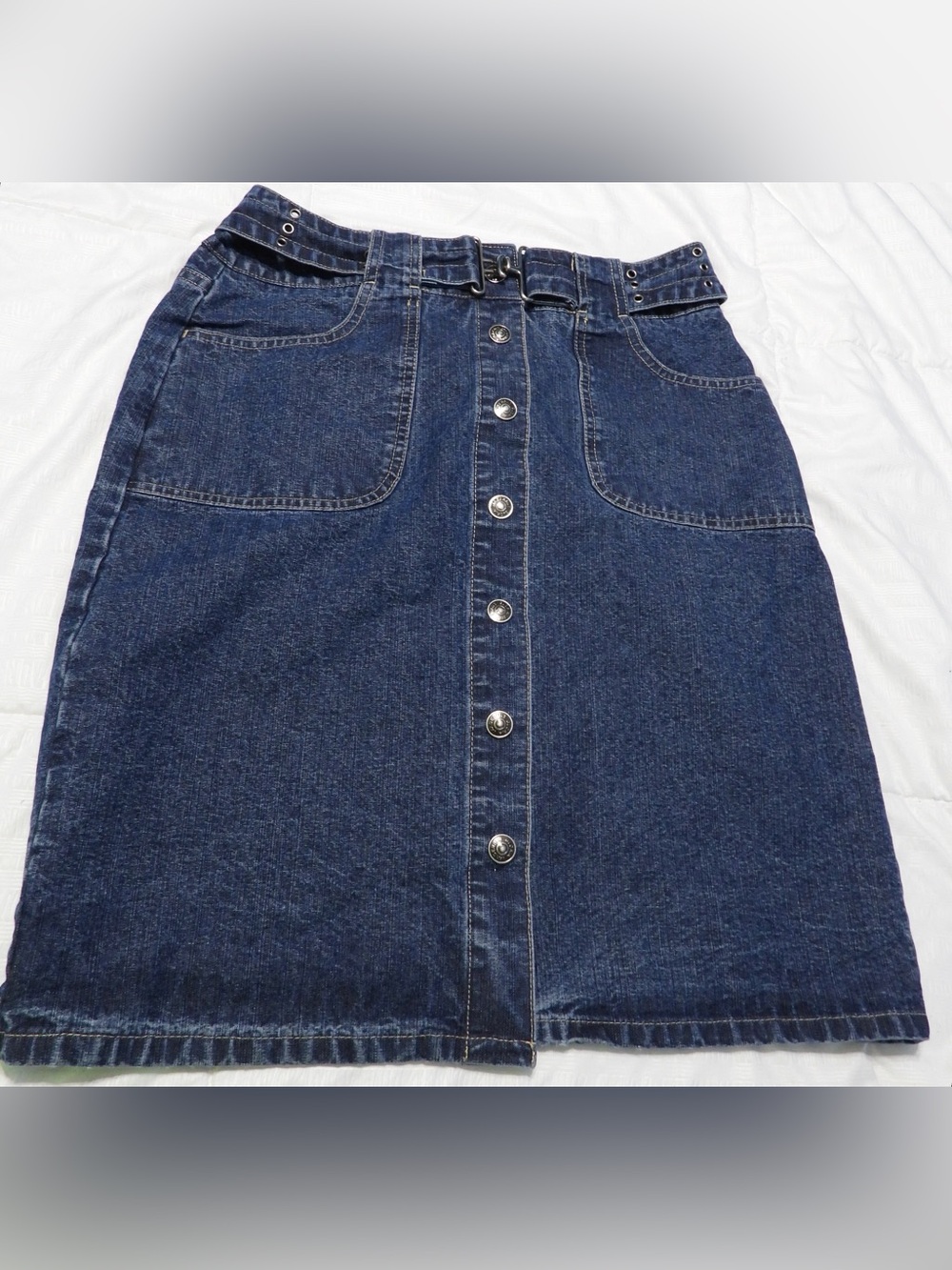 Gloria Vanderbilt Dark Blue Button-Front Denim Skirt with Belt 10